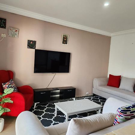 Duplex Bien Equipe Securise Avec Jardin Et Veranda La Marsa Luaran gambar
