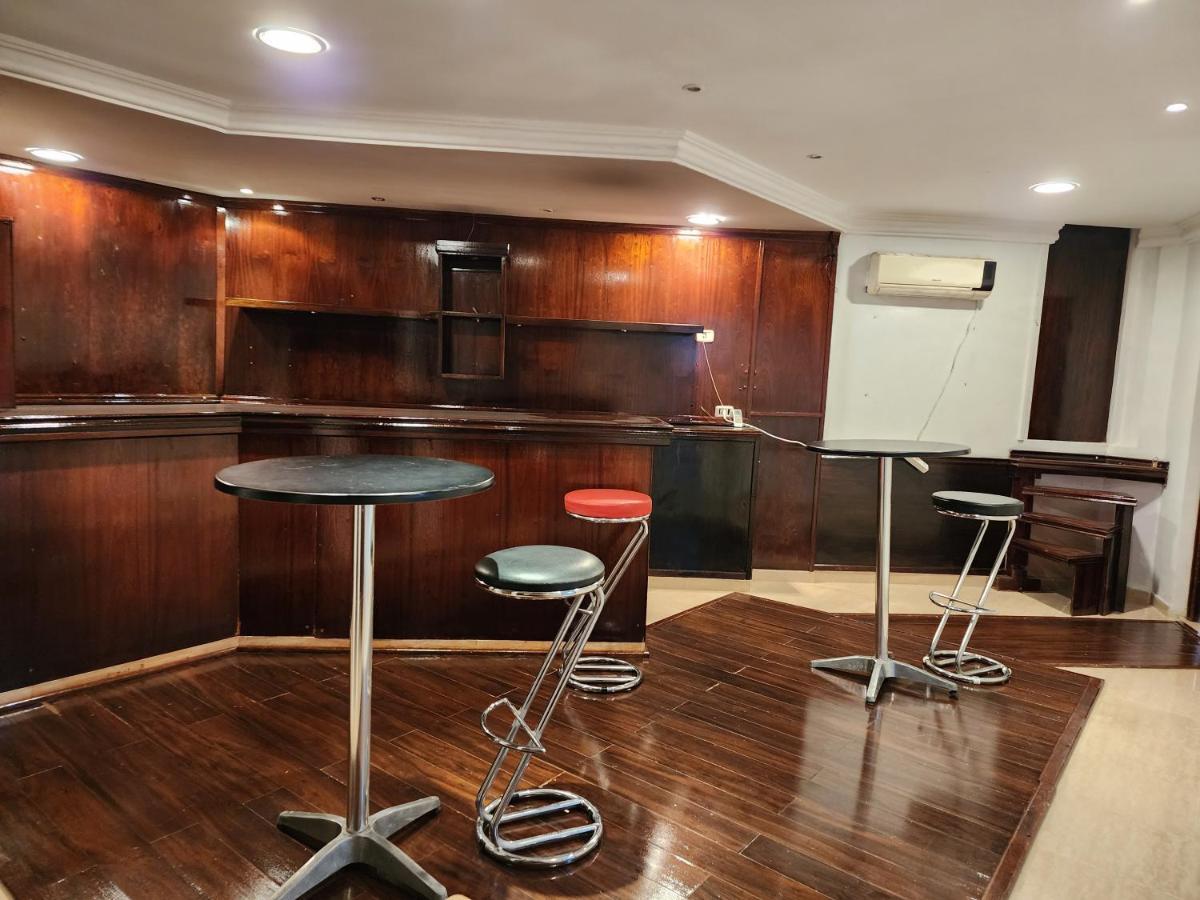 Duplex Bien Equipe Securise Avec Jardin Et Veranda La Marsa Luaran gambar